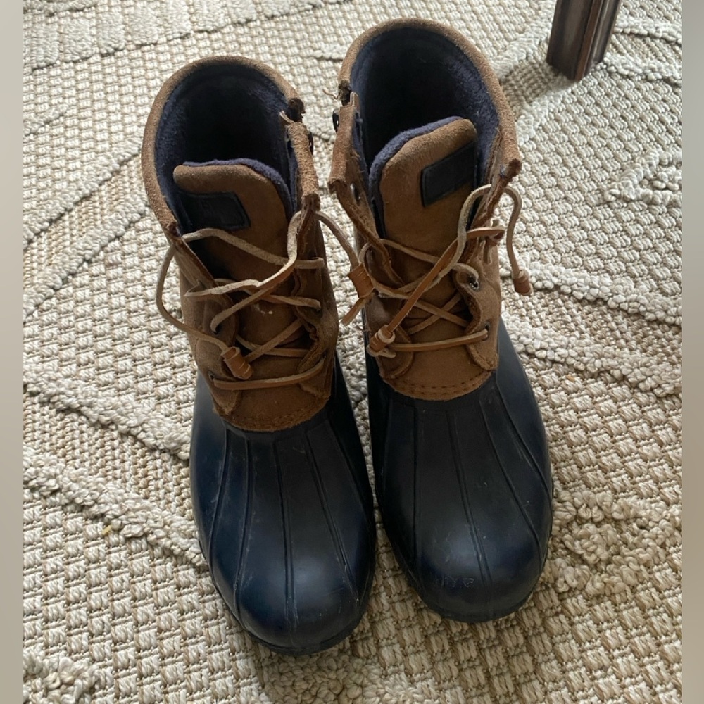 Women’s Sperry Duck Boots, size 8